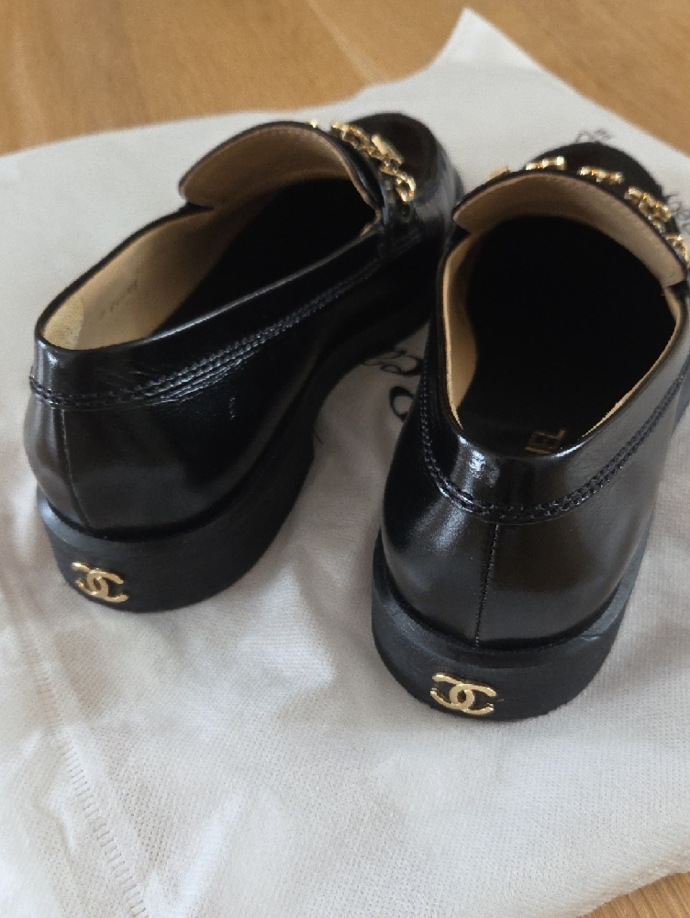 CHANEL Charm Chain Loafer - Picture 2 of 8
